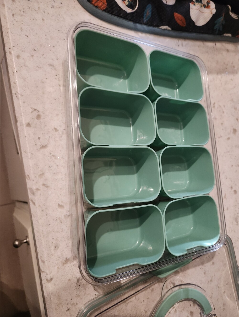 Multi-Compartment Plastic Storage Box - Picture 5 of 6